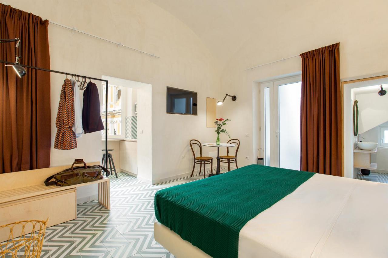 Otium Luxury Studio Apartment モンテ・ディ・プローチダ エクステリア 写真