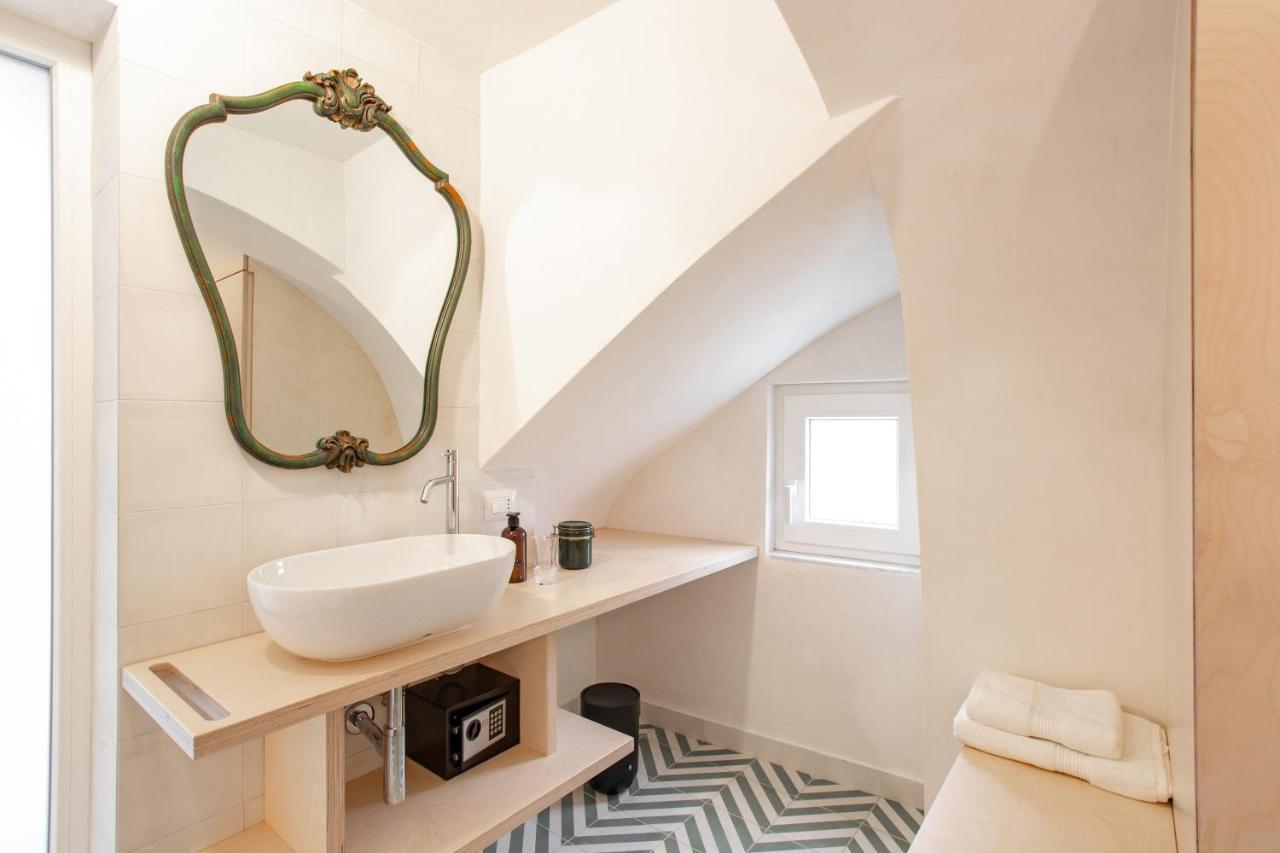 Otium Luxury Studio Apartment モンテ・ディ・プローチダ エクステリア 写真